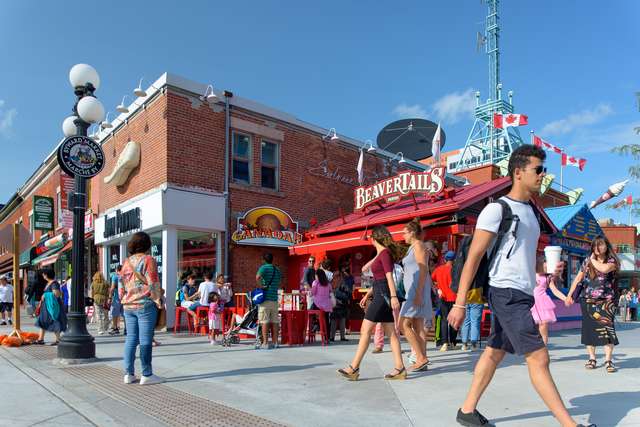 ByWard_Market_BeaverTails_Stand_c170007-048-DC-Ottawa-1003-credit-Destination-Canada.jpg