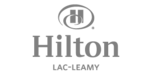 Hilton-gris.png